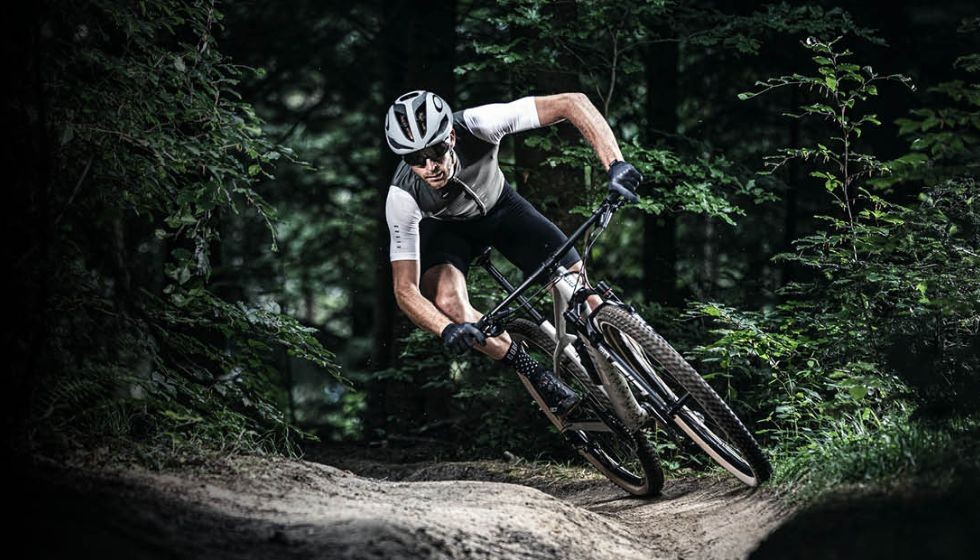 Encuentra la bicicleta de montaña perfecta